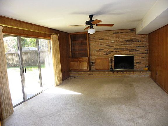 4th image of 119 Trailwood Cir