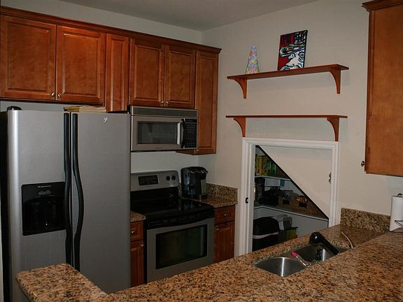5th image of 1500 NW 4th Ave APT 307
