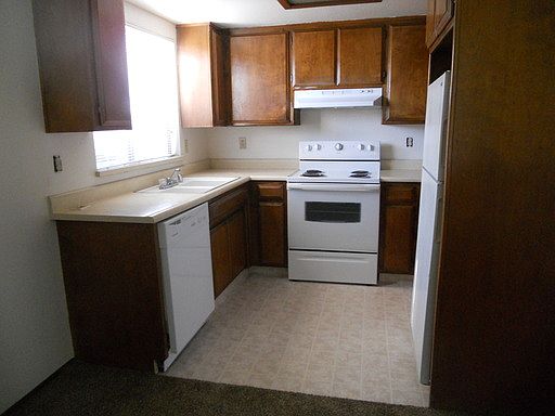 2nd image of 41 W Florimond Dr APT 1