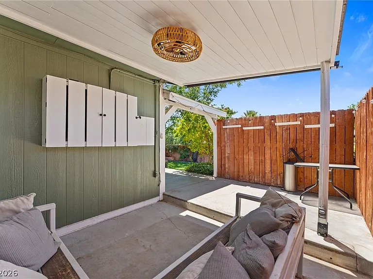 605 L Ave — Photo 36
