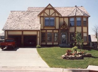 11519 Noland Ct, Overland Park, KS 66210