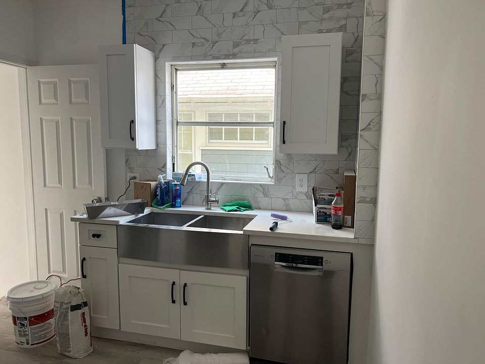 1st image of 393 College Ave Floor 1