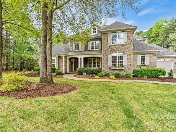 107 Bare Foot Ln, Mooresville, NC 28117