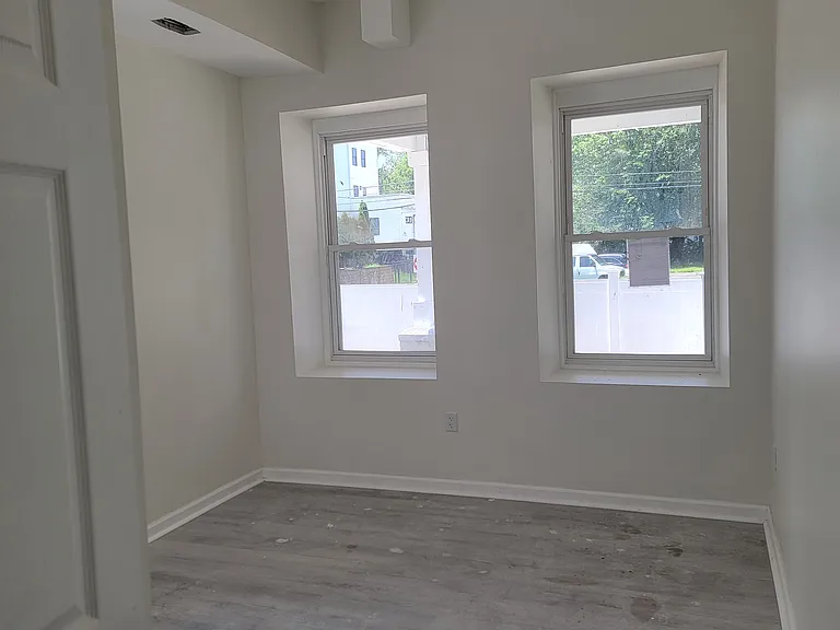 3625 N 22nd St #3 BR — Photo 5