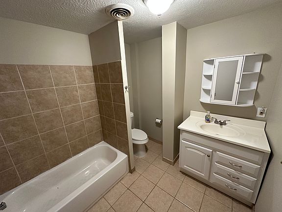 3rd image of 2409 Montclair Ave #2