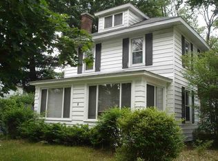 8 Eileen St, Albany, NY 12203