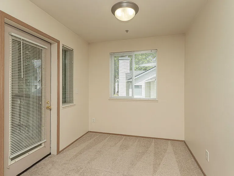 Carriage House — Photo 22