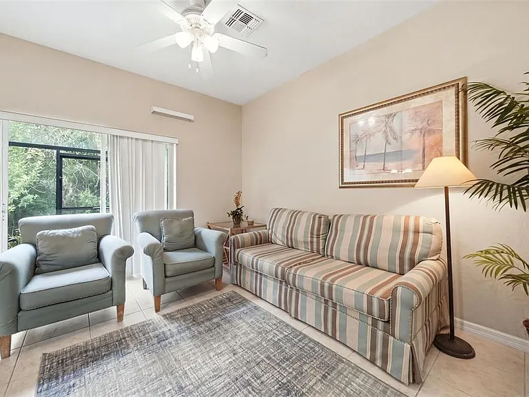 2402 Caravelle Cir — Photo 5
