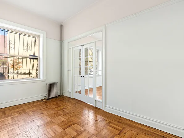 175 Prospect Park South West image 7 of 9