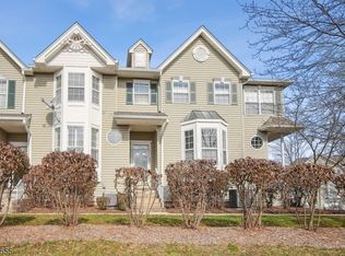 23 Chesterfield Ct, Flemington, NJ 08822