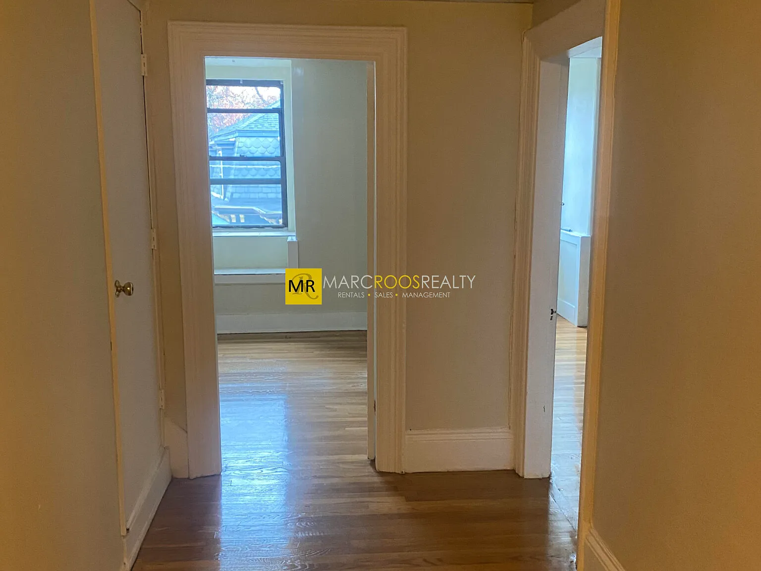 3 bed, 1.0 bath, $3,200 — Photo 2
