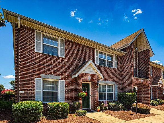 1, 2 & 3 Bedrooms available