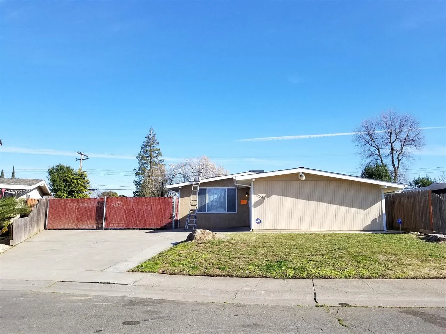 6544 Fountain Ln photo 1