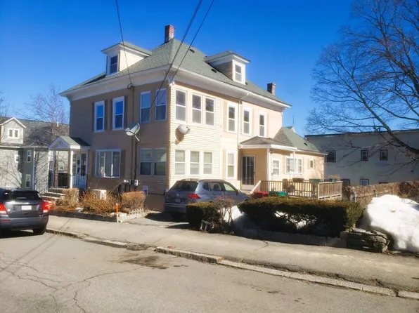 26 Arlington St #2, Lowell, MA 01854