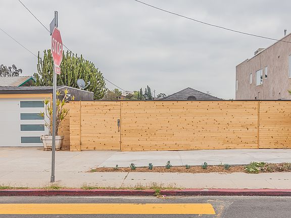 4th image of 1912 N Alvarado St