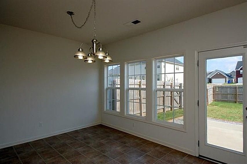1st image of 648 Estrella Dr