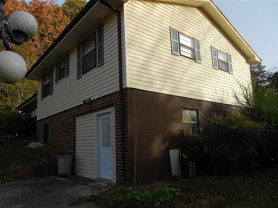 2nd image of 240 Hiwassee Ave NE