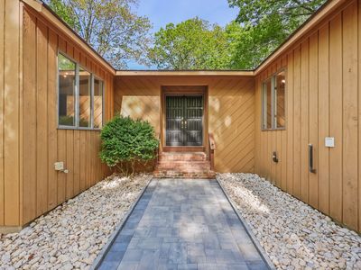 2165 Shepard Avenue, Hamden, CT, 06518