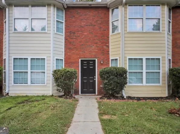 5564 Pineridge Ct, Forest Park, GA 30297