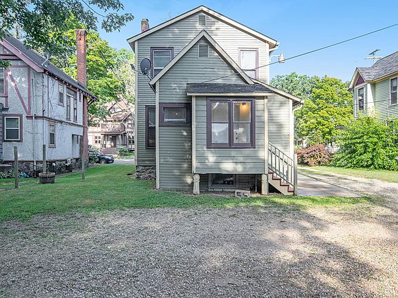 2nd image of 436 Douglas Ave