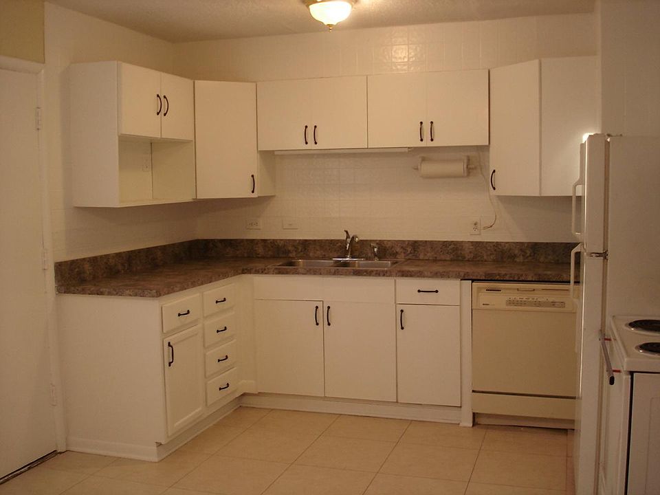 2nd image of 10806 Newton Ave #10806