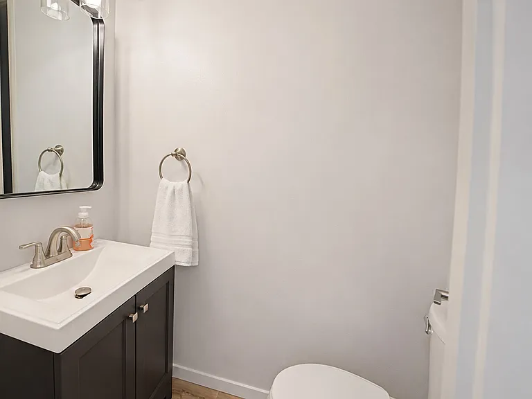 6904 Myersview Dr — Photo 3