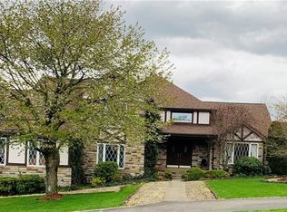 423 Independence Ct, Uniontown, PA