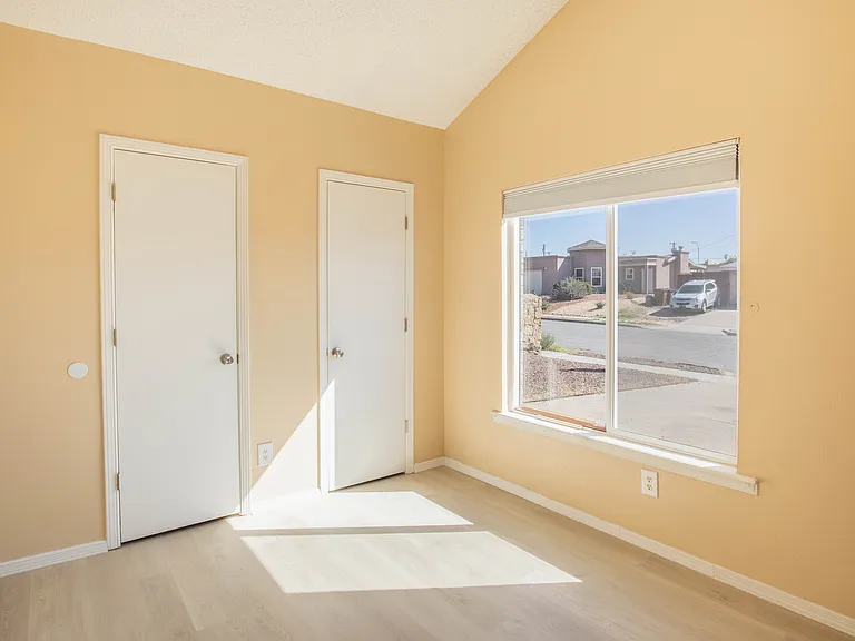 623 Paula Pl — Photo 6