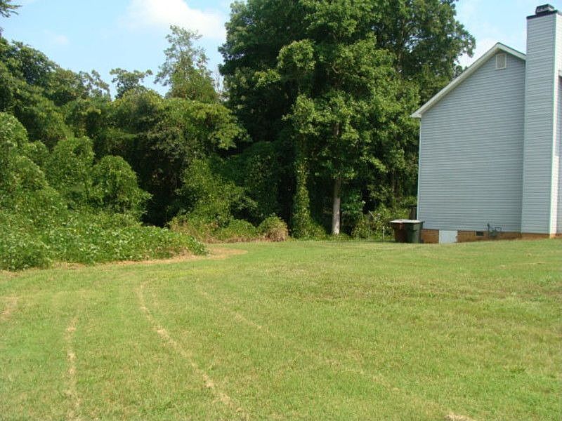 2nd image of 100 Brook Pine Dr