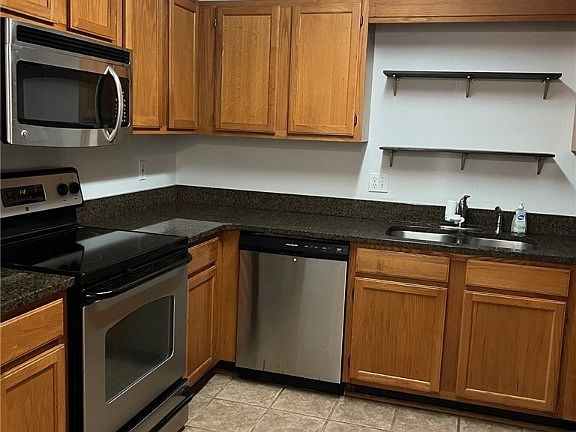 4th image of 2515 Veterans Memorial Pkwy APT 203