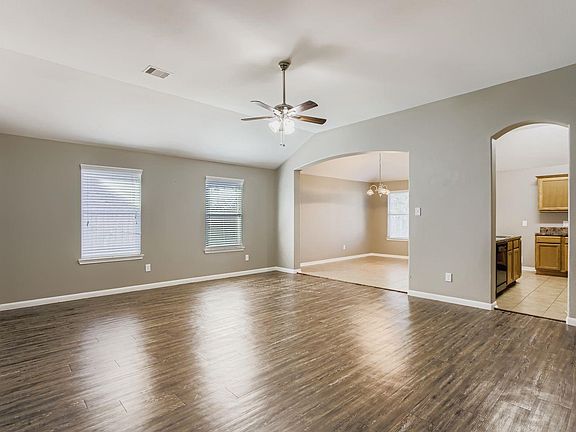 3rd image of 13560 Lake Breeze Ln