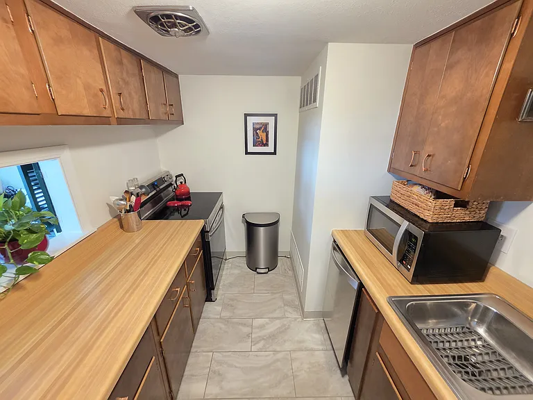 6995 Carriage Hill Dr #104 — Photo 9
