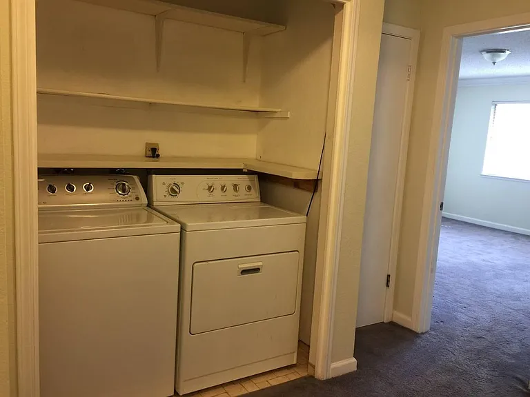36 Silcreek Dr — Photo 16