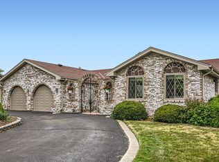 1108 N Mare Barn Ln, Addison, IL 60101