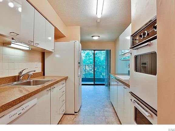 5th image of 550 Coeur De Royale Dr APT 402