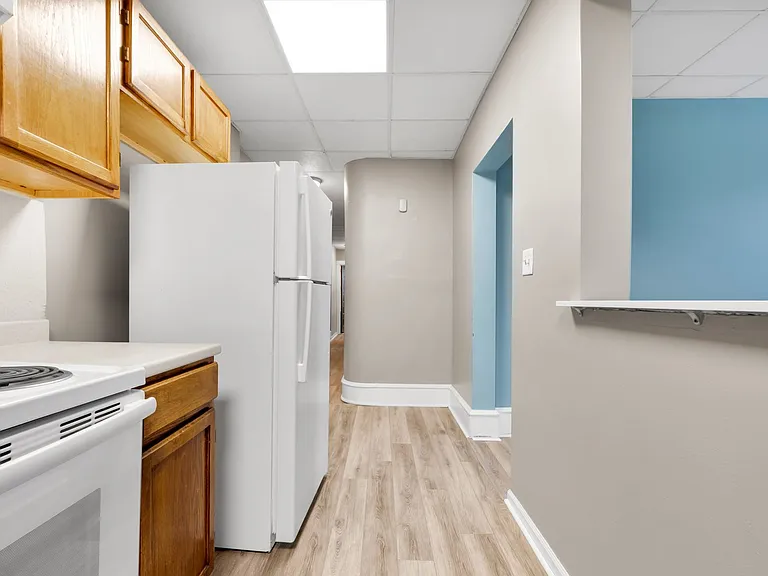 540 Seneca St — Photo 12