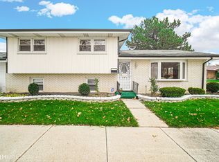 2760 W 84th St, Chicago, IL 60652