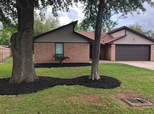 1403 Bonnieville Dr, Highlands, TX 77562