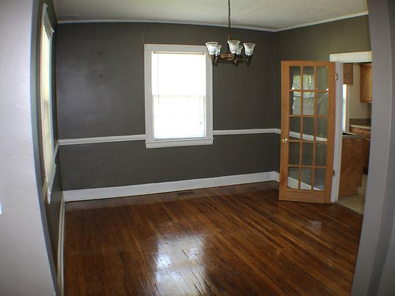4th image of 92 Hopkins St