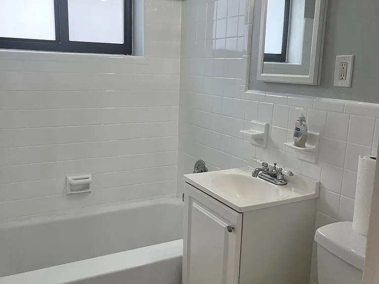 11535 SW 139th Ter — Photo 12