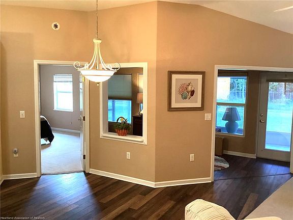 3rd image of 2028 Ashley Oaks Cir