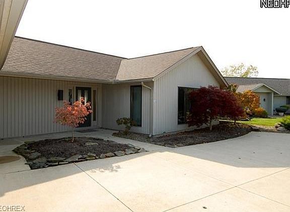 2nd image of 32979 Woodstone Cir