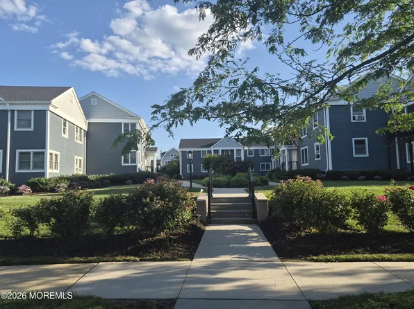 306 Deal Lake Drive #40, Asbury Park, NJ 07712