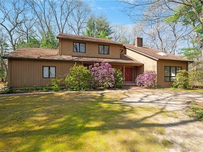 35 Candlewood Dr, North Kingstown, RI, 02852