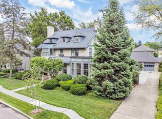 364 University Pl, Grosse Pointe, MI 48230