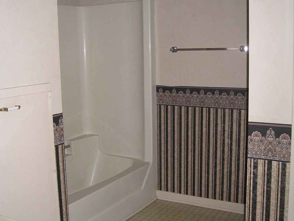 1st image of 168 Bayou Pl