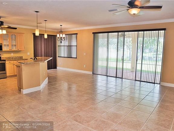 5th image of 728 NW 156th Ave