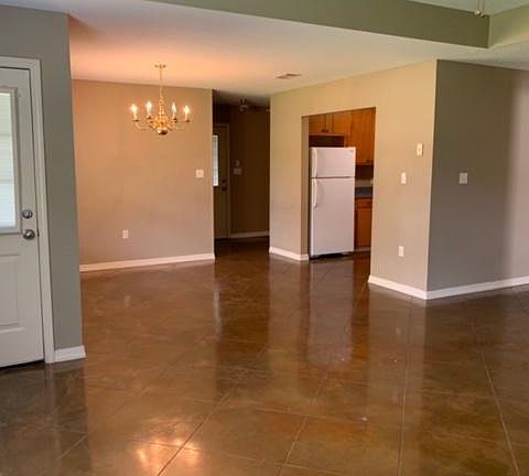 2nd image of 100 Parkwood Dr
