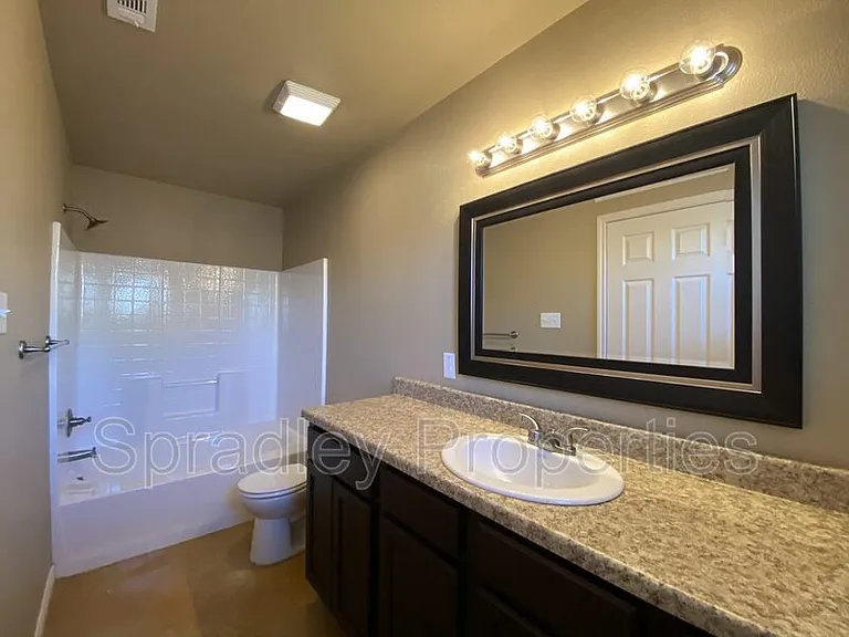 1572 Brady Way — Photo 8