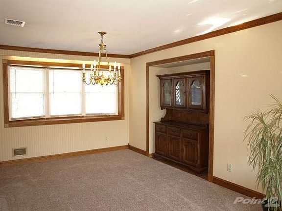 03 DINING ROOM